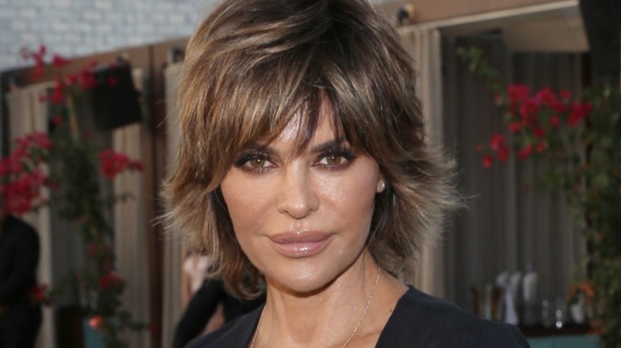 «Large breasts and thin hips at 60»: years passed but the figure of ...