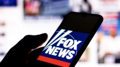 Photo of Fox News Host Leads Prayer on Air