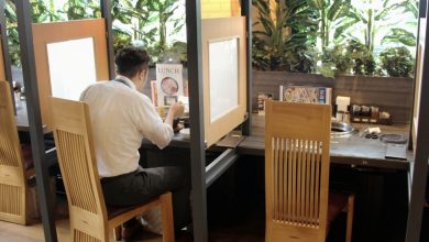 Photo of I Encountered My Husband at a Local Restaurant Instead of on His Business Trip and Decided to Investigate Who He Was Meeting