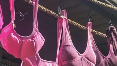 Photo of When my nieces hung my daughter’s first bras outside to embarrass her, I stepped in swiftly to teach them a lesson