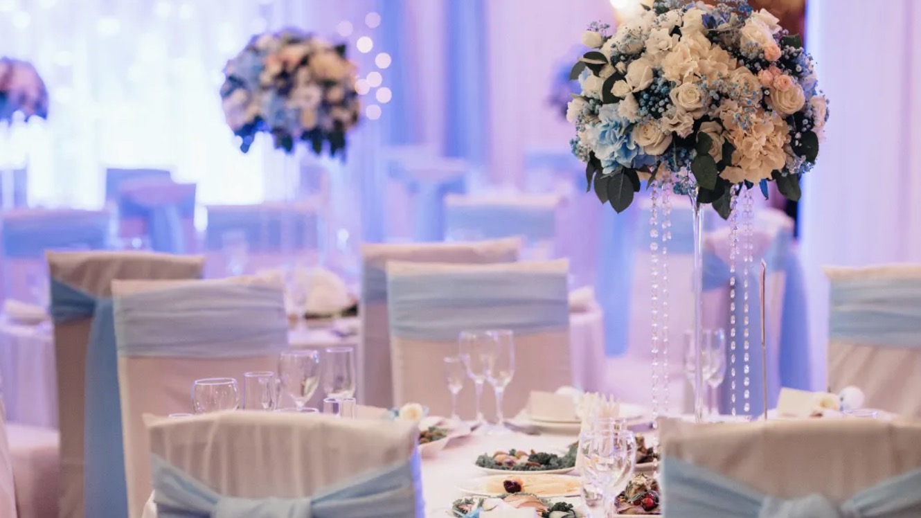 A month before my wedding, my sister stole my fiancé, and my parents