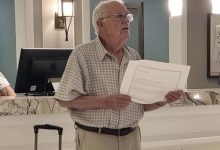 Photo of My family left Grandpa behind at the hotel to avoid paying the bill—but they had no idea they were messing with the wrong grandson