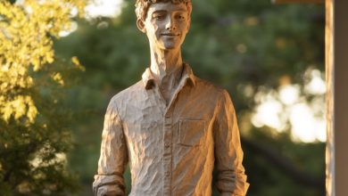 Photo of I Saw a Life-Size Version of My Husband on Our Porch—The Hidden Truth Made Me Do Something