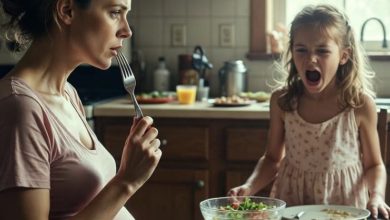 Photo of I Thought My Pregnancy Was Making Me Paranoid, Until My Child Exposed a Terrifying Truth at the Table