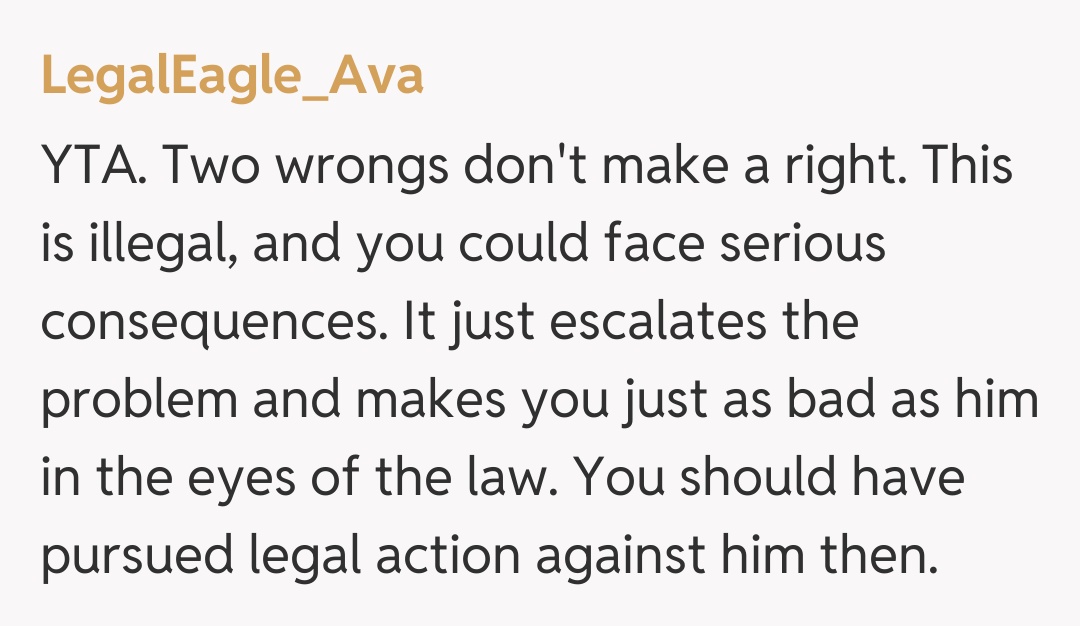 Comentariu de la LegalEagle_Ava