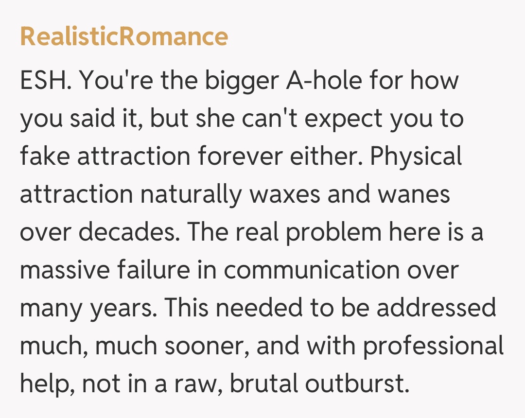 Comentariu de la RealisticRomance