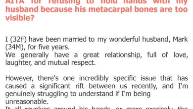 Photo of AITA for refusing to hold hands with my husband because his metacarpal bones are too visible?