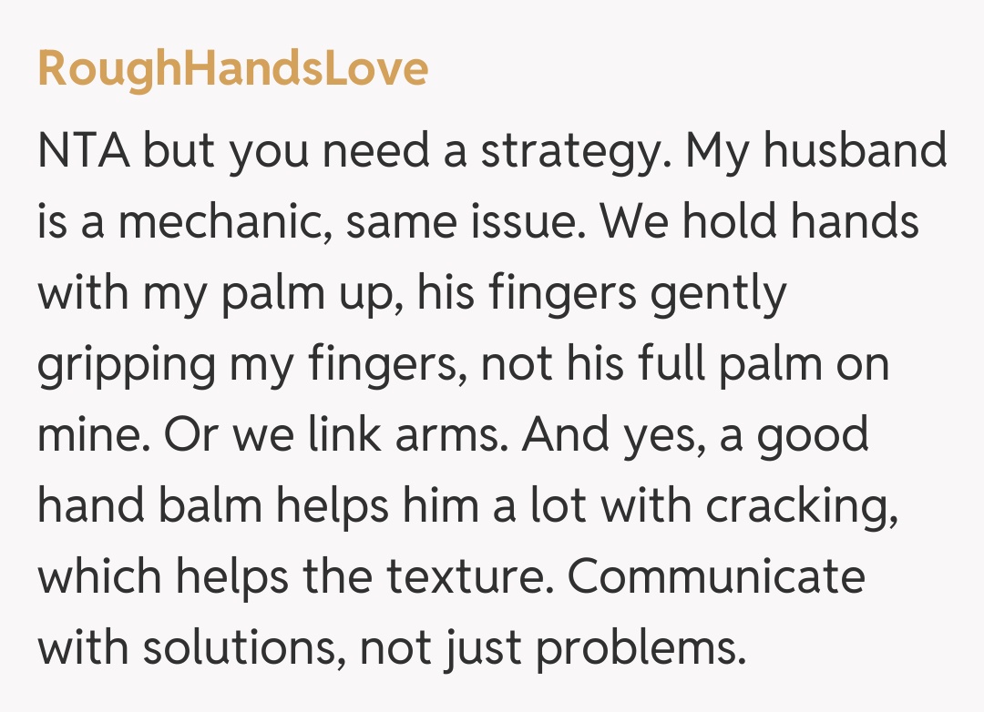 Comentariu de la RoughHandsLove