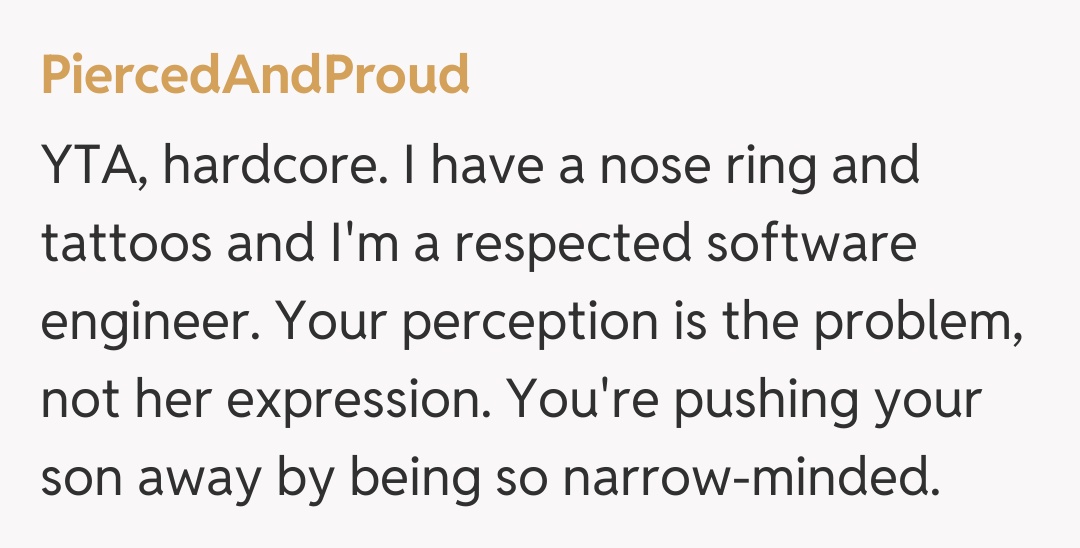 Comentariu de la PiercedAndProud