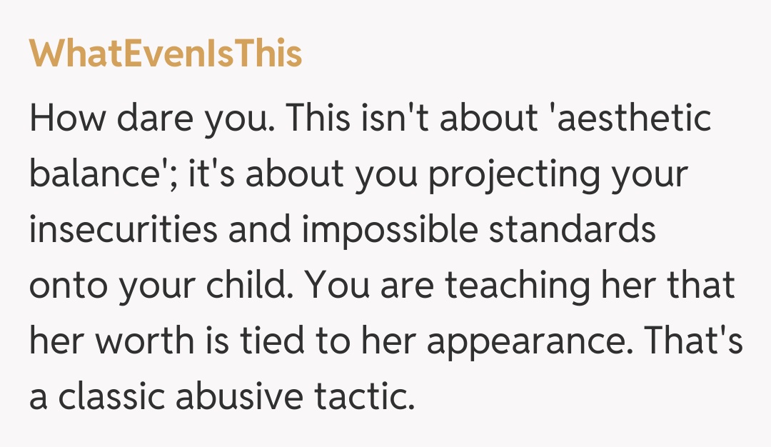 Comentariu de la WhatEvenIsThis