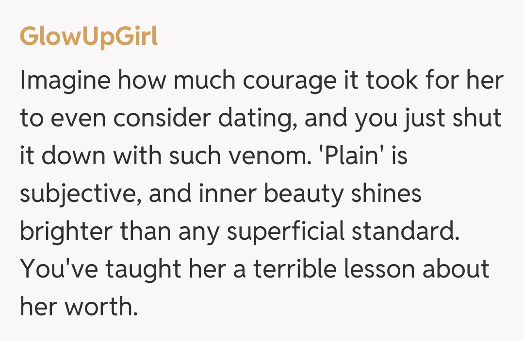 Comentariu de la GlowUpGirl