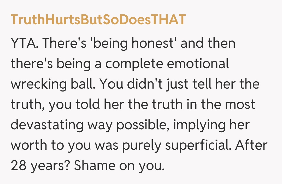 Comentariu de la TruthHurtsButSoDoesTHAT