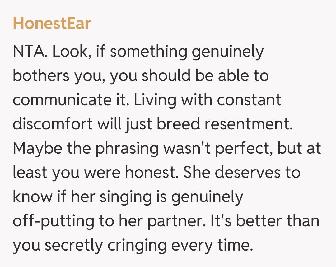 Comentariu de la HonestEar