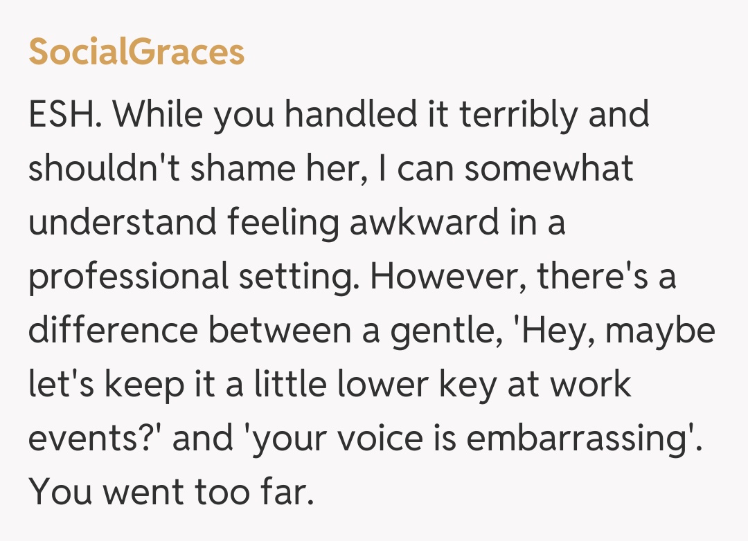 Comentariu de la SocialGraces