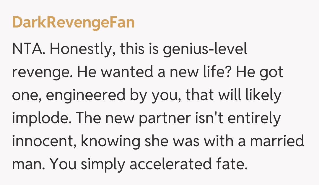 Comentariu de la DarkRevengeFan